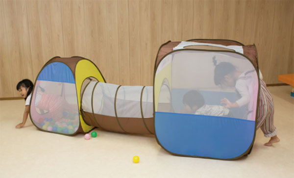 トンネル付きボールプール